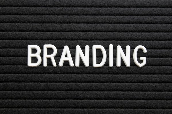 Créations graphiques pour façonner une identité de marque unique